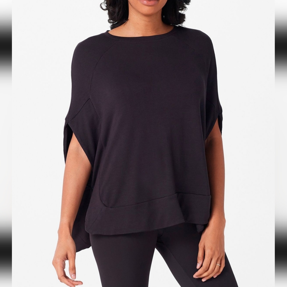 NWT Workout Soulgani Pre/Post Athleisure Poncho Top Black w/Side Splits